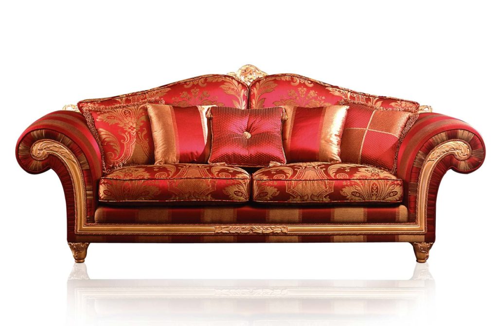 Красный классический диван
