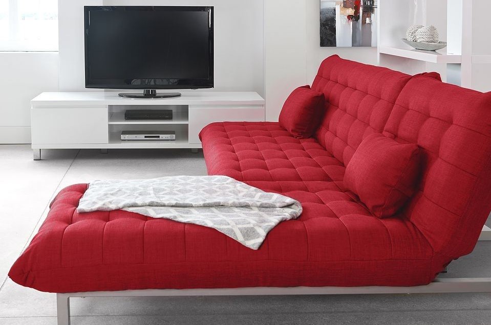 Красный диван (56)