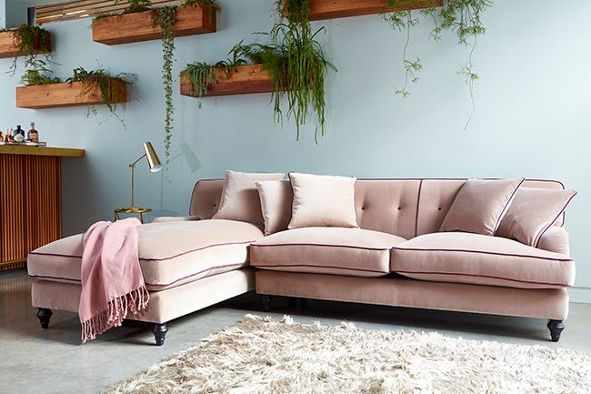 Розовый диван (16)