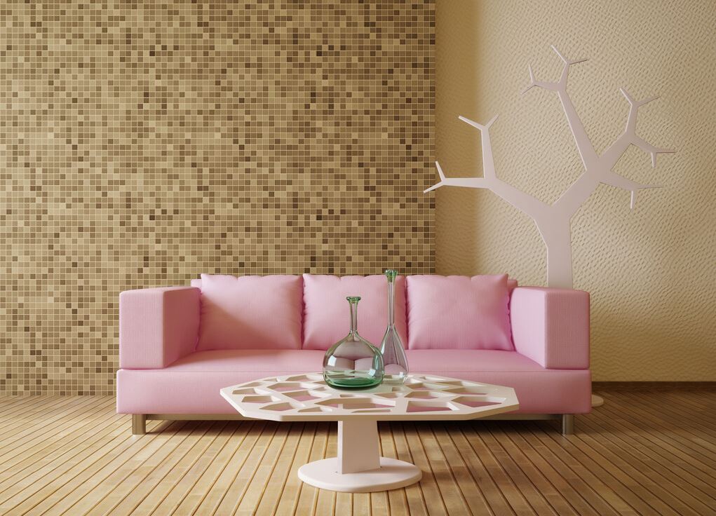 Прямой трехместный мягкий розовый диван