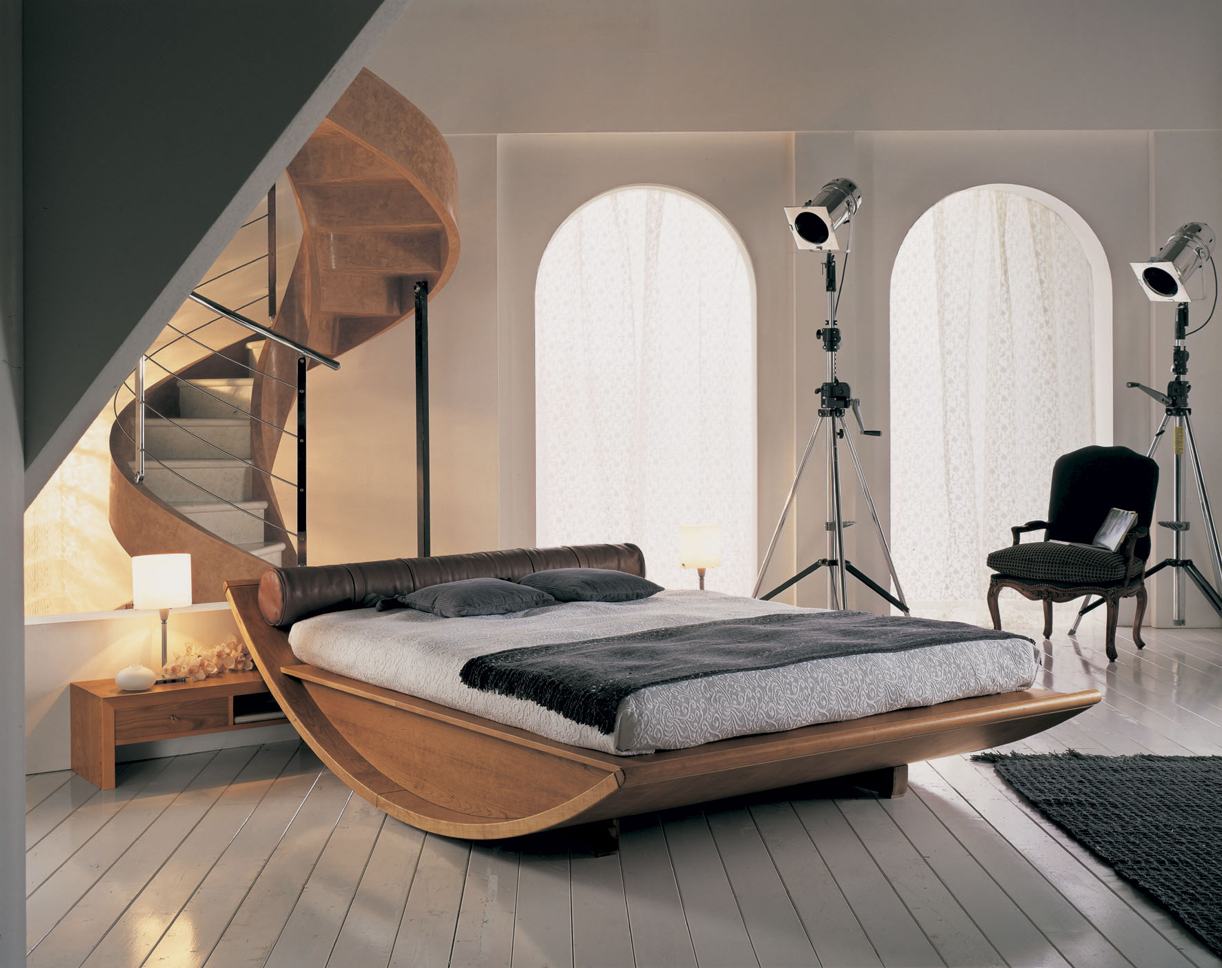 Unique фото. Необычные кровати. Необычные кровати двуспальные. Дизайнерская кровать. Оригинальный интерьер спальни.