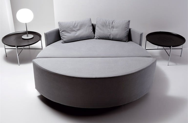 Спальный круглый диван - фото