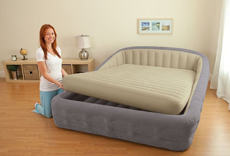 Большая двуспальная надувная кровать с нишей под матрас