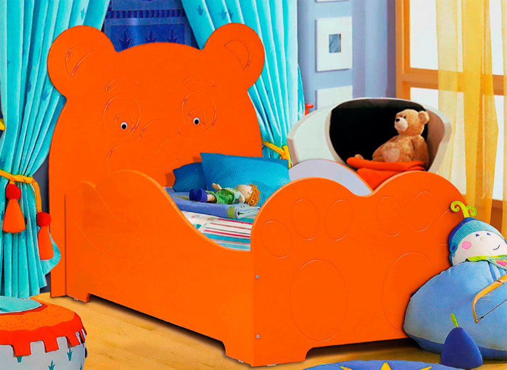 Детская кровать в виде медведя