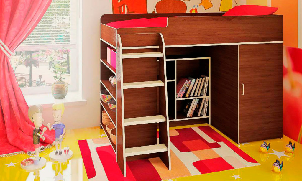 Деревянная кровать-чердак низкого типа с книжным шкафом внизу