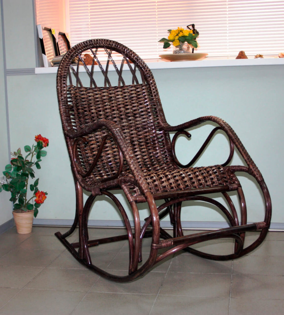 кресло качалка для дачи плетеное